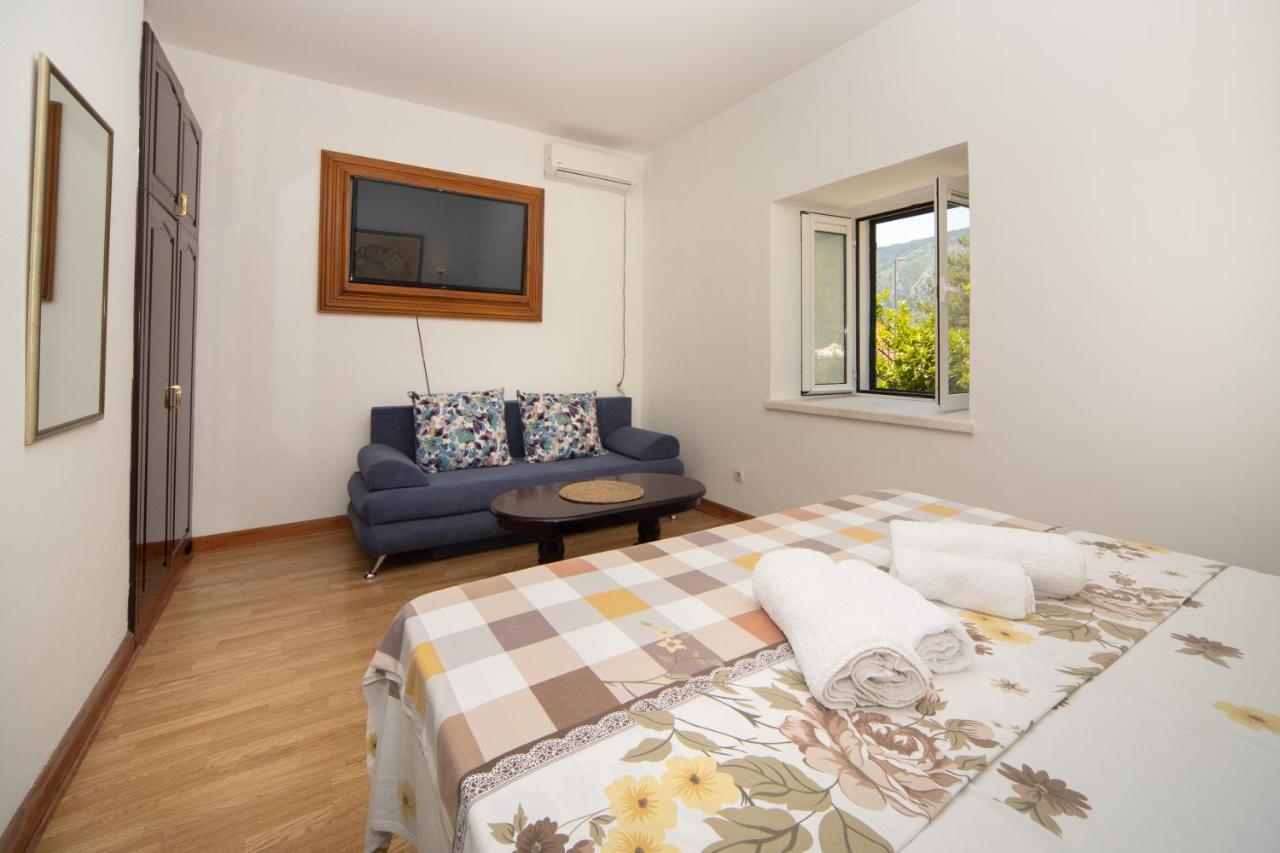 Kamena Palata Apartments Kotor Kültér fotó